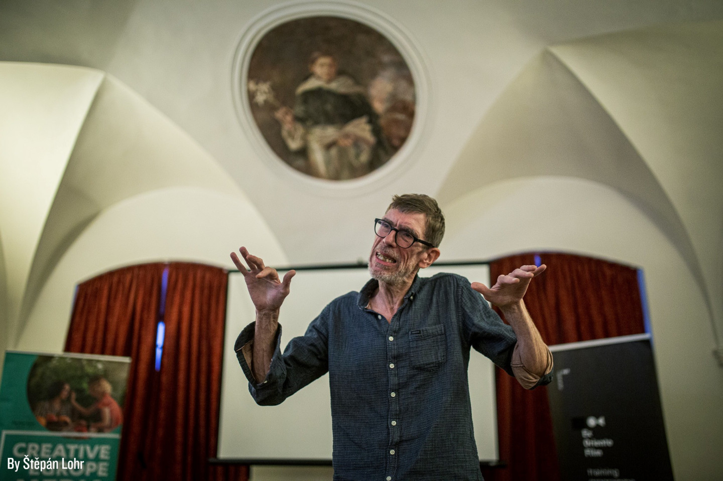 Niels Pagh Andersen haciendo una conferencia.